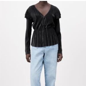 ZARA  RUFFLED PLEATED BLOUSE.